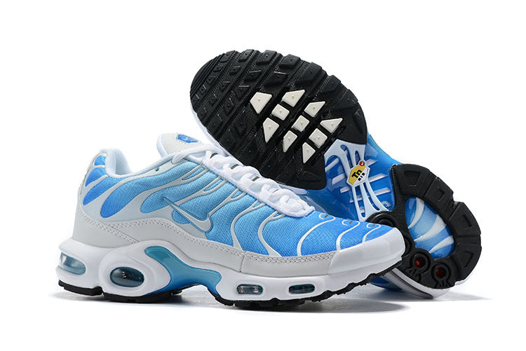 Nike air max hot sale plus sky blue