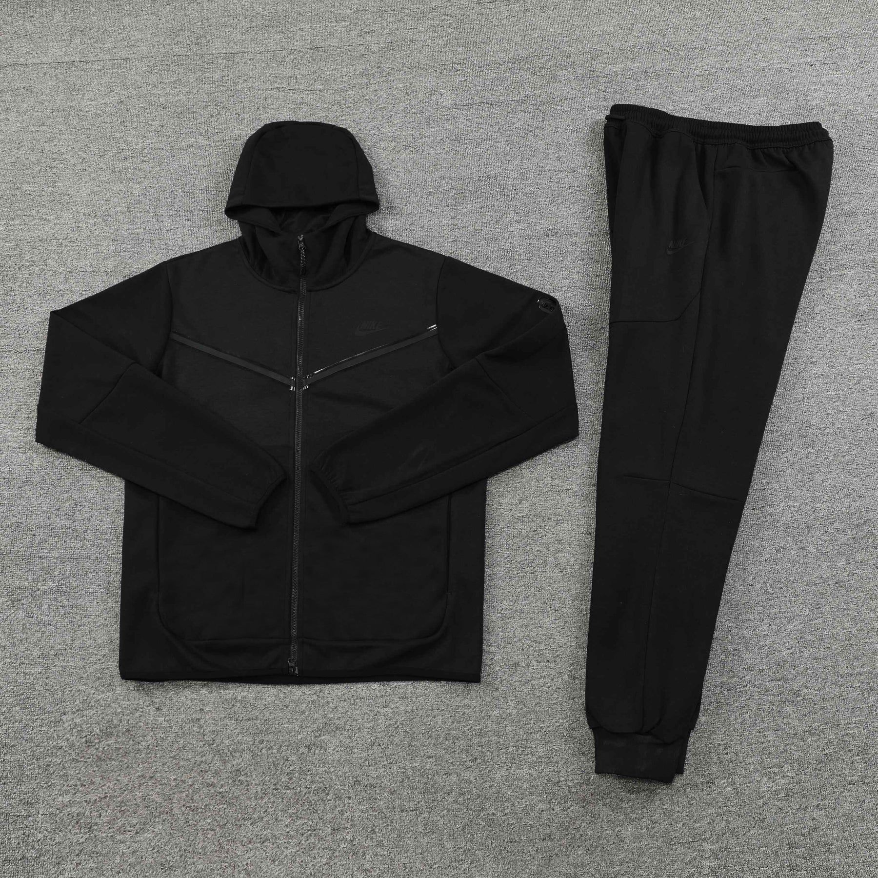 CONJUNTO NIKE TECH FLEECE PRETO