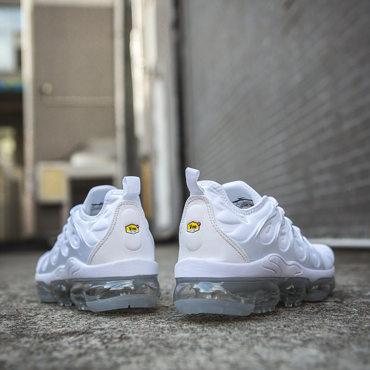 VAPORMAX PLUS TN WHITE